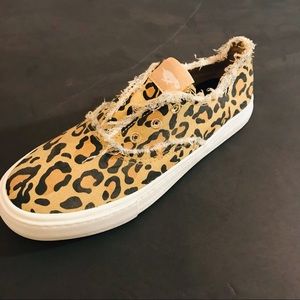 NWOT-ROCKET DOG Leopard Slip ons